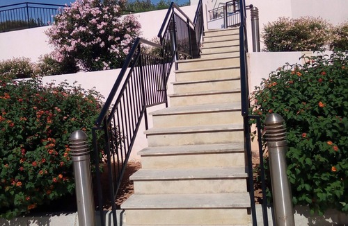 Chlorakas Apartment | Relaxing and calming apartment with beautiful surroundings and sea views