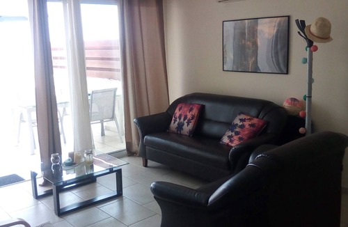 Chlorakas Apartment | Relaxing and calming apartment with beautiful surroundings and sea views