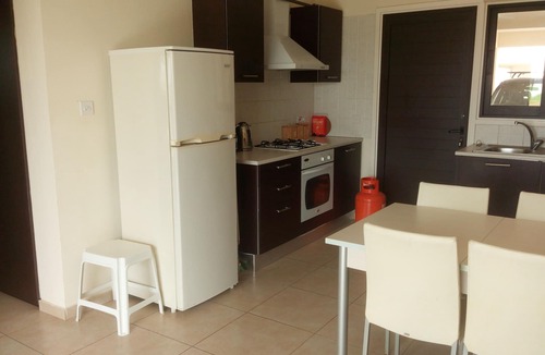 Pervolia Apartment | Relaxing quiet holiday near the beach