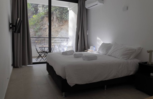 Vasa Koilaniou Bed & Breakfast | Rifugio Retreat BedBreakfast
