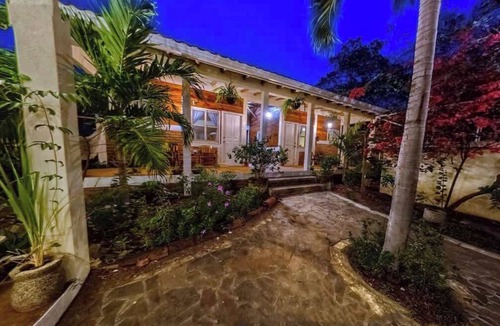 Pochomil House | Romantic Beachfront Casita w/Pool - AC - Sleeps 4