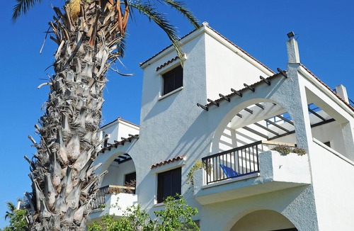 Polis House | Room-spacious One Bedroom Apartment in P