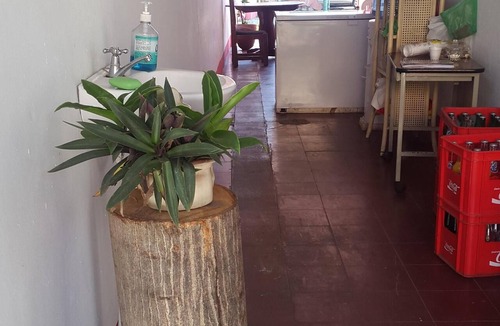 Leon House | Rooms by the cathedral available $12/person Free breakfast