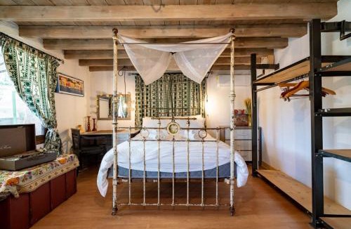 Silikou House | Rozana House