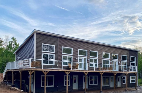 North Alton Apartment | Sakura Valley Studio Suite #7/Private Entrance in beautiful Annapolis Valley