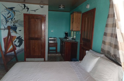 Corn Island Apartment | Salty Air: Ocean View Studio perfect for a couple wanting a romantic getaway.