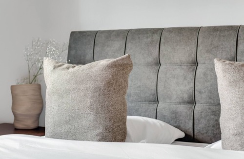 Vasa Koilaniou Apartment | Sanders Andre Marie - Cute Studio w - Shared Garden