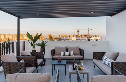 Historical Center Apartment | Sanders Armonta - Cozy Studio w/ Balcony