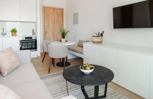 Historical Center Apartment | Sanders Armonta - Darling Studio w/ Balcony