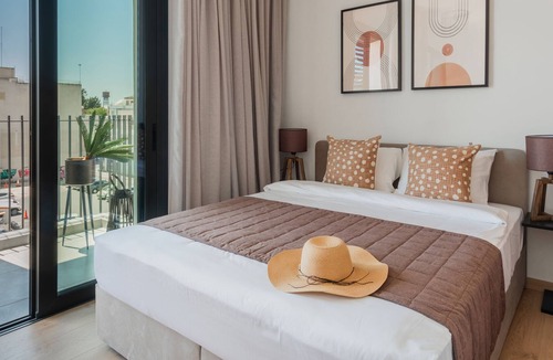 Historical Center Apartment | Sanders Armonta - Petite Studio w/ Balcony