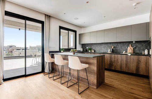 Limassol Apartment | Sanders Crystal 1 - Top 4-Bdr Apt w Shared Pool