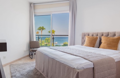 Potamos tis Germasogeias Apartment | Sanders Ermitage on the Beach - Delightful 1-Bedroom Apartment With Sea View