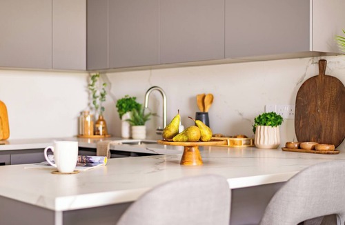Vasa Koilaniou Apartment | Sanders Limassol Park - Chic 1 bdr apt with balcony