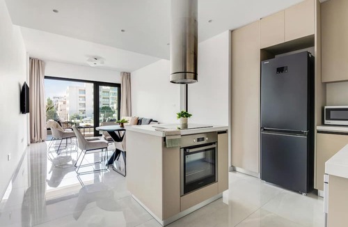 Limassol Apartment | Sanders Premier Downtown - Full Building