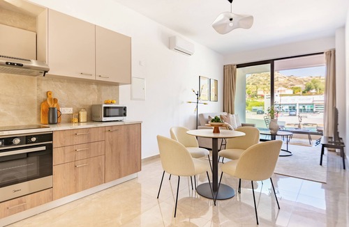 Agios Tychon Apartment | Sanders River Plaza - Cozy 1-Bdr Apt with Balcony