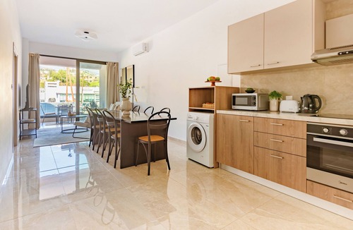 Agios Tychon Apartment | Sanders River Plaza - Cool 2-Bdr Apt with Balcony