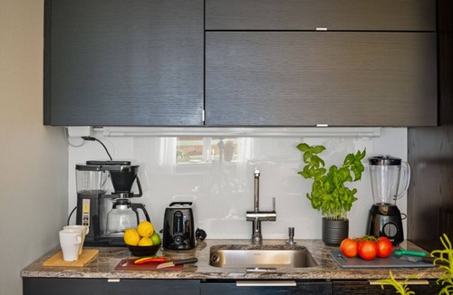 Hietalahti Apartment | Scandi Luxury/Renovated/Central Access