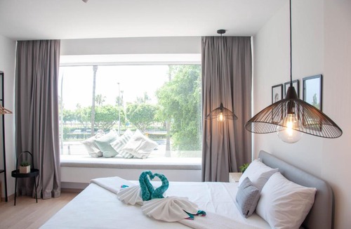 Historical Center Apartment | Sea front by Artemis 3.0
