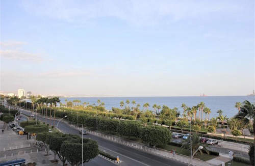 Historical Center Apartment | Sea View 2 Bedroom Apartment , City Centre Limassol