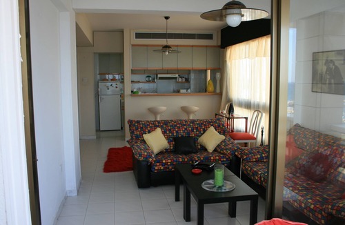 Larnaca Apartment | SEA VIEW APARTMENT ON MAKENZY BEACH,WIFI