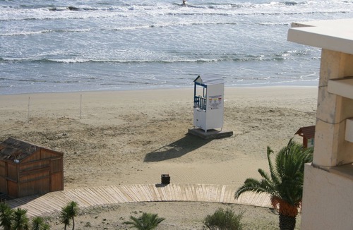 Larnaca Apartment | SEA VIEW APARTMENT ON MAKENZY BEACH,WIFI