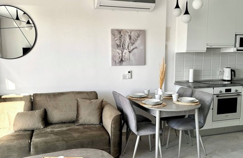 Bafra Apartment | Sea View Apartment with Private Beach in Bafra, North Cyprus