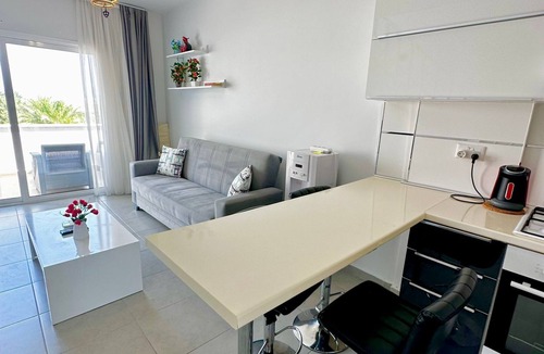 Esentepe Apartment | Sea-view apartment with balcony – Sea Magic Park, Esentepe