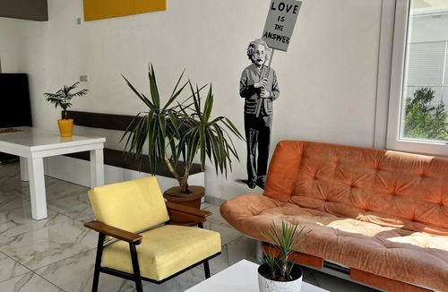 Kyrenia Apartment | Sea View Flat 10 min to Beach in Kyrenia