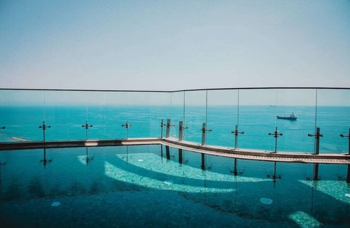 Historical Center Apartment | Seafront Luxury Apt w/Infinity Pool & Spa