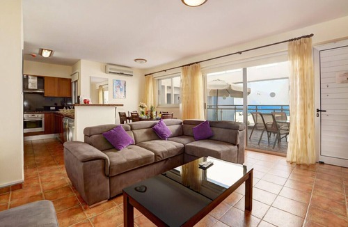 Protaras Villa | Seafront Protaras Resort