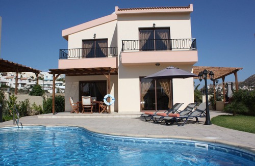 Pissouri Villa | Seaside 2-Bedroom Villa with Private Pool, Garden & WiFi – Your Perfect Escape!