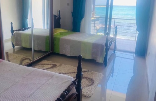 Karsiyaka Apartment | Seaside Apartment