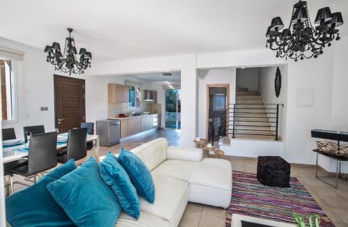 Pernera Villa | Seaspray