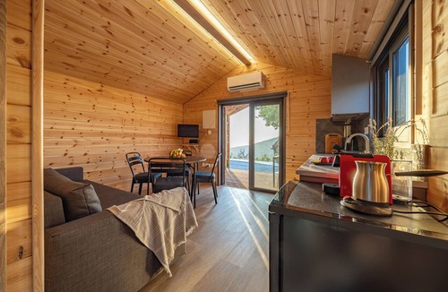 Peristerona Villa | Seaview Wooden Cabin with Jacuzzi