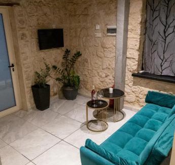 Konia Apartment | Sente Loft Suite