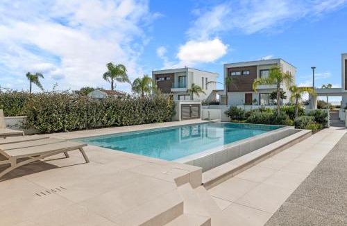 Softades Villa | Serenity Waves Villa 11