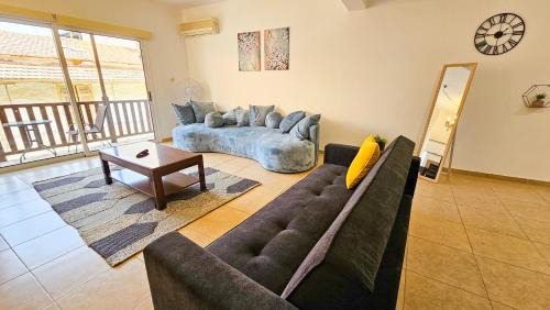 Larnaca City Centre House | SKY Line City Rooms, 150m from Chabad Lubavitch