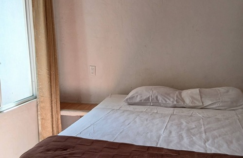 Managua Hotel | Spacious 9-bedroom hotel in tranquil Managua next to MetroCentro