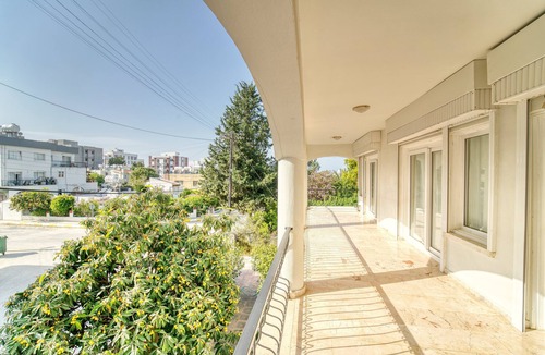 Zeytinlik Apartment | Spacious 3-bedroom apt., center of Kyrenia, sleeps 6, 5-star satisfaction rates
