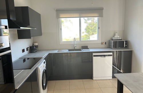 Peyia Town Villa | Spacious Villa with stunning views over the Ocean with pool heating available.