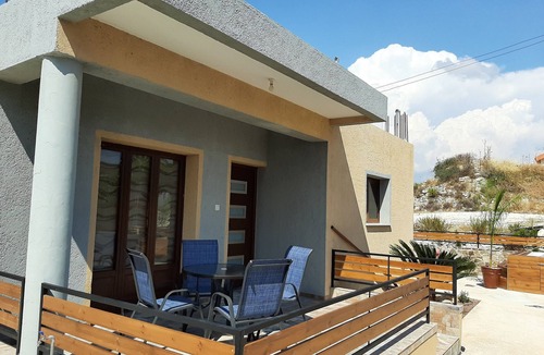 Pentalia House | Special amenities as outdoor hot tub, BBQ and Fireplace.