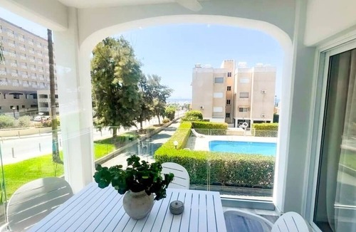 Limassol Apartment | St Raphael Marina Sea Breeze Apt & pool, Sleeps 4