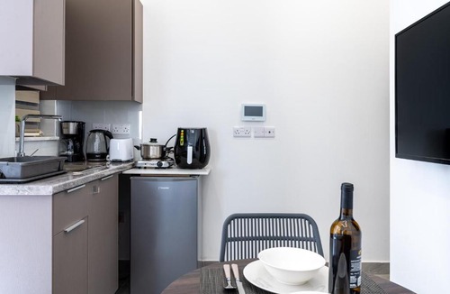 Larnaca City Centre Apartment | Starlight Studio in City Center