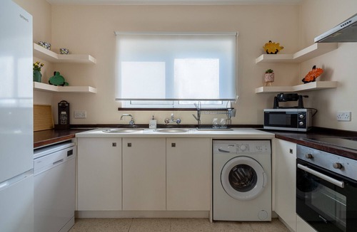 Pyla Apartment | STAY Bloom Apartment