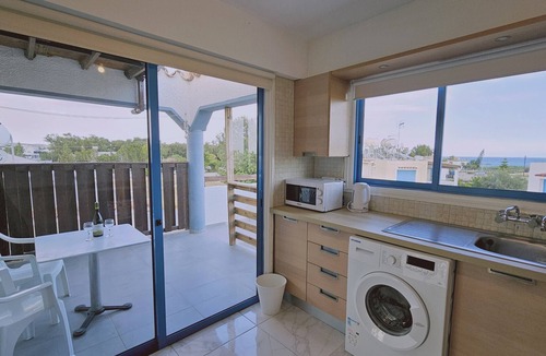 Oroklini Apartment | STAY Chrisoula Beach Garden