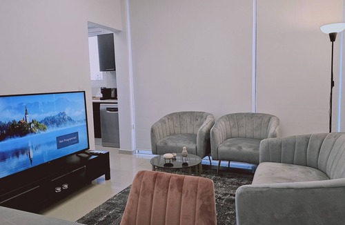 City Centre Apartment | STAY Cosmo City Suite 403