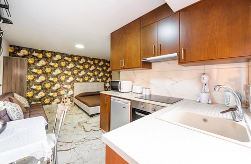 Platres Apartment | Studio Apartment Pinecone