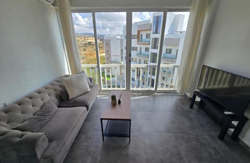 Agios Tychon Apartment | Studio by The Sea