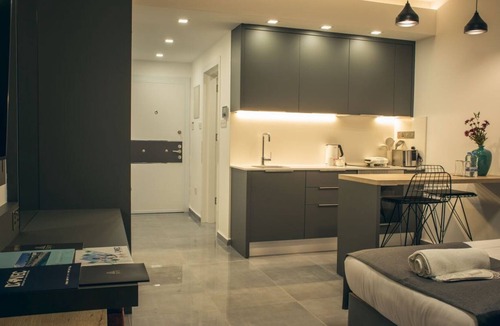 Trikomo Apartment | Studio Flat w Pool, Balcony, 5 to min Beach