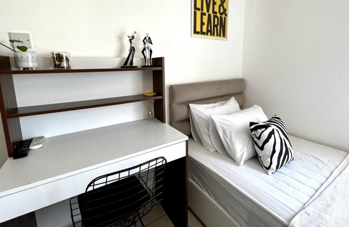 Kyrenia Apartment | Studio Flat w Sea View 10 min to Beach in Kyrenia